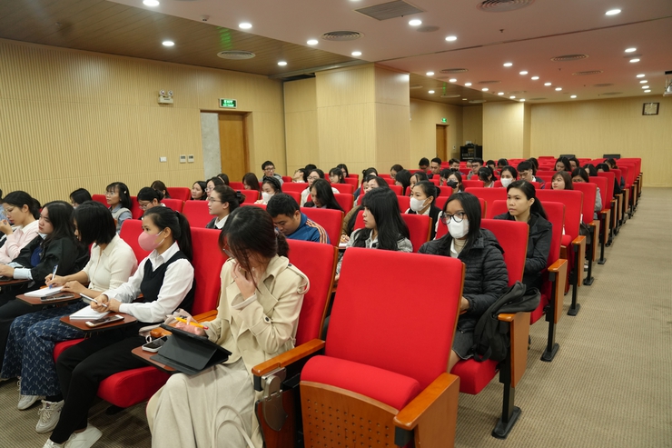 Tập huấn nâng cao kỹ năng hỗ trợ người yếu thế và chăm sóc khách hàng trong giải quyết thủ tục hành chính- Ảnh 5.