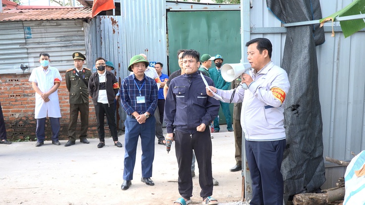 Xã Thanh Oai tổ chức cưỡng chế, phá dỡ các công trình xây dựng trái phép trên đất công, đất nông nghiệp- Ảnh 16.