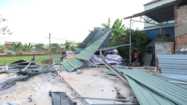 Xã Thanh Oai tổ chức cưỡng chế, phá dỡ các công trình xây dựng trái phép trên đất công, đất nông nghiệp- Ảnh 17.