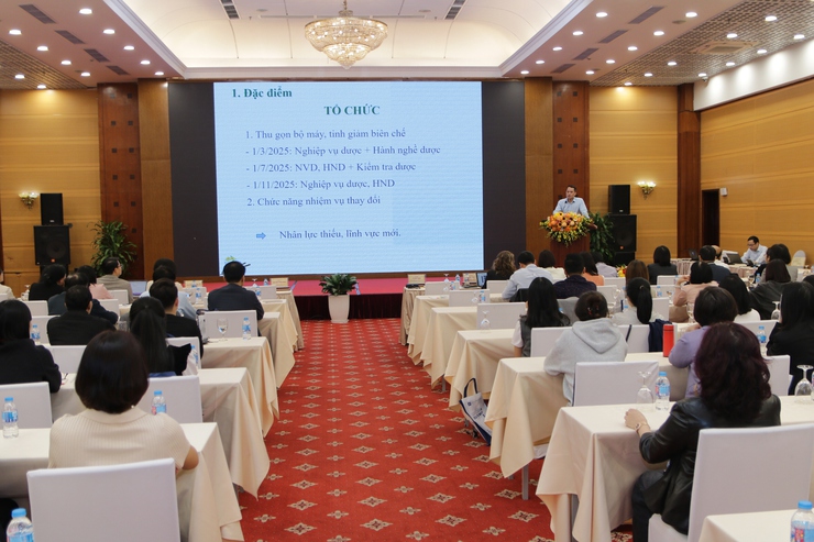 Hà Nội nâng cao hiệu quả công tác dược, bảo đảm cung ứng thuốc an toàn, kịp thời cho người dân- Ảnh 1.