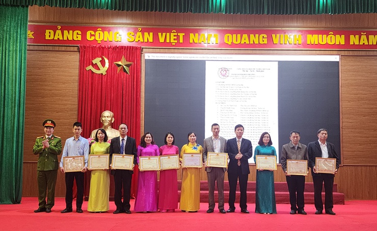 XÃ NỘI BÀI TỔNG KẾT CÔNG TÁC NĂM 2025, PHÁT ĐỘNG PHONG TRÀO THI ĐUA NĂM 2026 VỚI KHÍ THẾ MỚI- Ảnh 15.