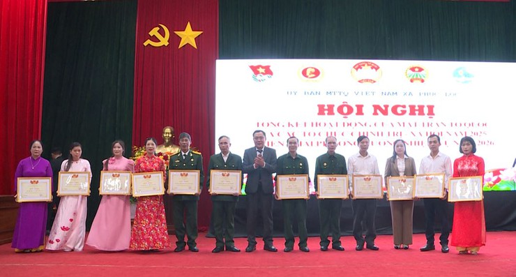 Hội nghị tổng kết hoạt động của MTTQ và các tổ chức chính trị – xã hội năm 2025, triển khai phương hướng, nhiệm vụ năm 2026- Ảnh 10.