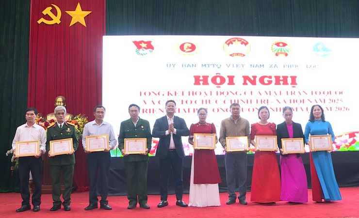Hội nghị tổng kết hoạt động của MTTQ và các tổ chức chính trị – xã hội năm 2025, triển khai phương hướng, nhiệm vụ năm 2026- Ảnh 6.