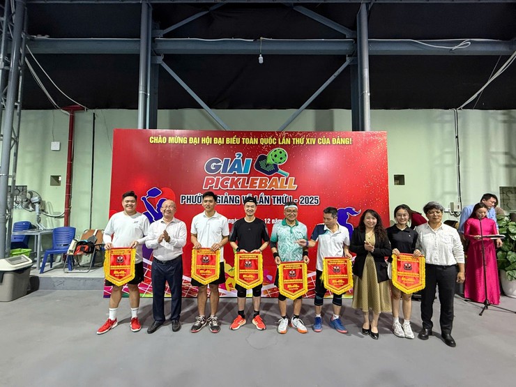 PHƯỜNG GIẢNG VÕ: TỔ CHỨC GIẢI PICKLEBALL LẦN THỨ NHẤT NĂM 2025- Ảnh 4.