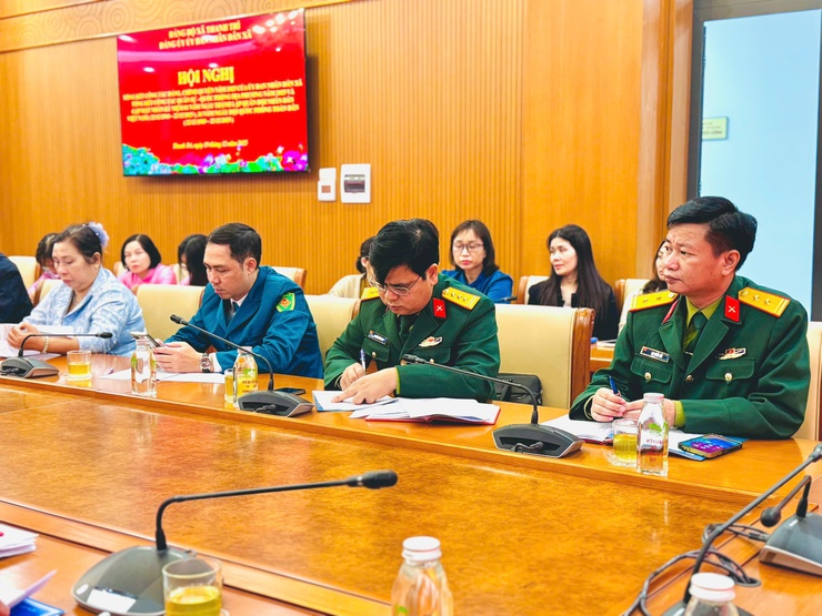 Hội nghị tổng kết Đảng, chính quyền của UBND xã và tổng kết công tác quân sự quốc phòng địa phương năm 2025; Gặp mặt kỷ niệm Ngày thành lập Quân đội nhân dân Việt Nam và Ngày hội Quốc phòng toàn dân- Ảnh 2.