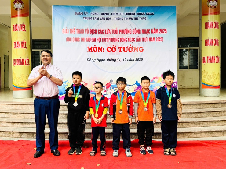 GIẢI CỜ TƯỞNG ĐẠI HỘI TDTT PHƯỜNG ĐÔNG NGẠC LẦN THỨ I, NĂM 2025 ĐÃ DIỄN RA ĐẦY TRÍ TUỆ VÀ THÀNH CÔNG TỐT ĐẸP!- Ảnh 13.