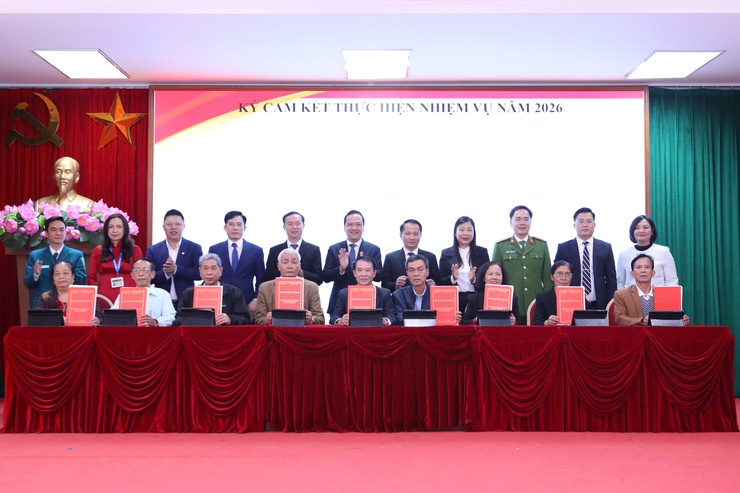 ĐẢNG BỘ, CHÍNH QUYỀN PHƯỜNG ĐÔNG NGẠC: NHIỀU KẾT QUẢ NỔI BẬT TRONG CÔNG TÁC XÂY DỰNG ĐẢNG, CHÍNH QUYỀN NĂM 2025- Ảnh 8.