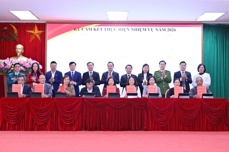 ĐẢNG BỘ, CHÍNH QUYỀN PHƯỜNG ĐÔNG NGẠC: NHIỀU KẾT QUẢ NỔI BẬT TRONG CÔNG TÁC XÂY DỰNG ĐẢNG, CHÍNH QUYỀN NĂM 2025- Ảnh 9.