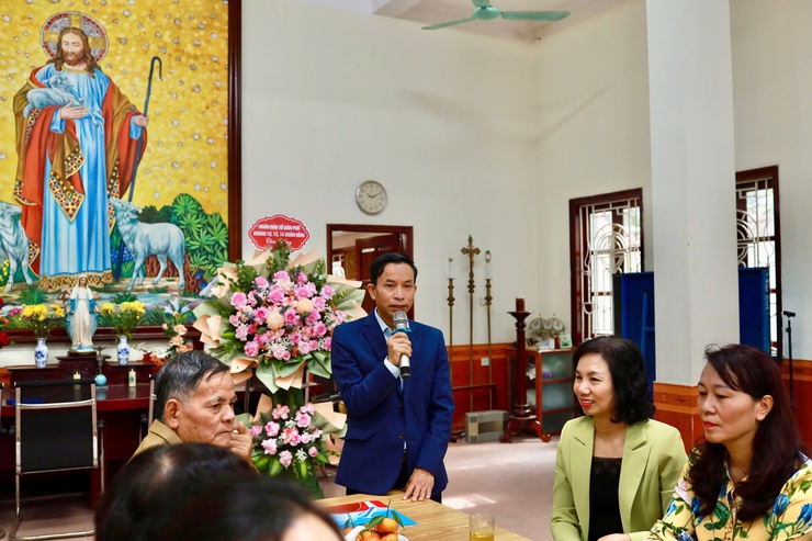 Phường Xuân Đỉnh thăm, chúc mừng cơ sở Tôn giáo nhân dịp Lễ Giáng sinh năm 2025- Ảnh 3.