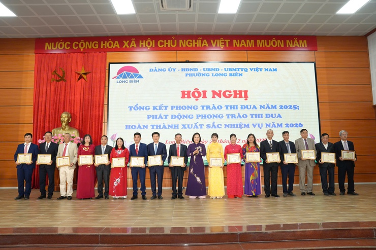 Phường Long Biên tổng kết phong trào thi đua năm 2025, phát động phong trào thi đua năm 2026- Ảnh 5.
