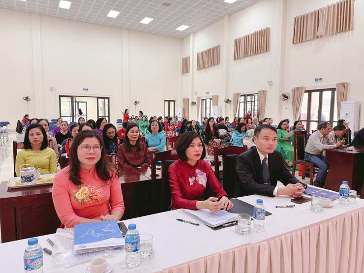 Phường Thanh Liệt: Khen thưởng 5 tập thể, 20 cá nhân có thành tích xuất sắc trong công tác dân số và phát triển năm 2025- Ảnh 1.