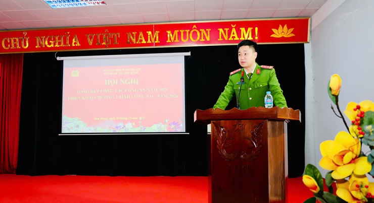 Công an xã Tam Hưng tổng kết công tác năm 2025: Giữ vững an ninh, trật tự, tạo nền tảng cho giai đoạn phát triển mới- Ảnh 2.