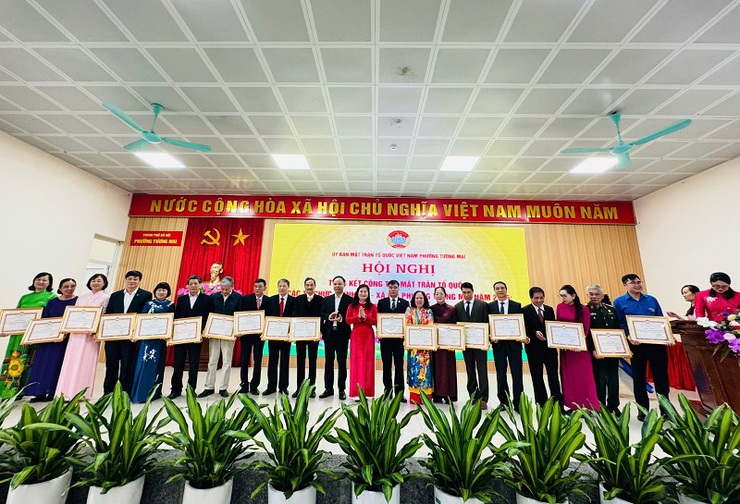 Ủy ban MTTQ Việt Nam phường Tương Mai và Các tổ chức chính trị - Xã hội phường tổ chức thành công Hội nghị tổng kết công tác năm 2025 và Phát động thi đua năm 2026- Ảnh 2.