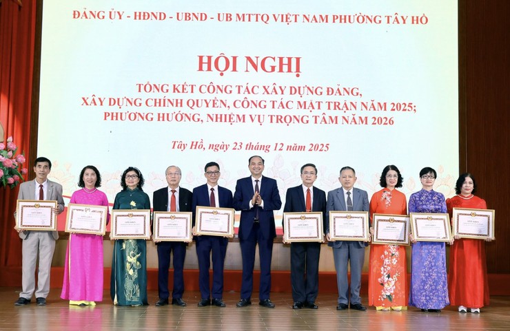 Phường Tây Hồ: Kết quả bước đầu trong năm đầu vận hành mô hình chính quyền địa phương hai cấp- Ảnh 4.