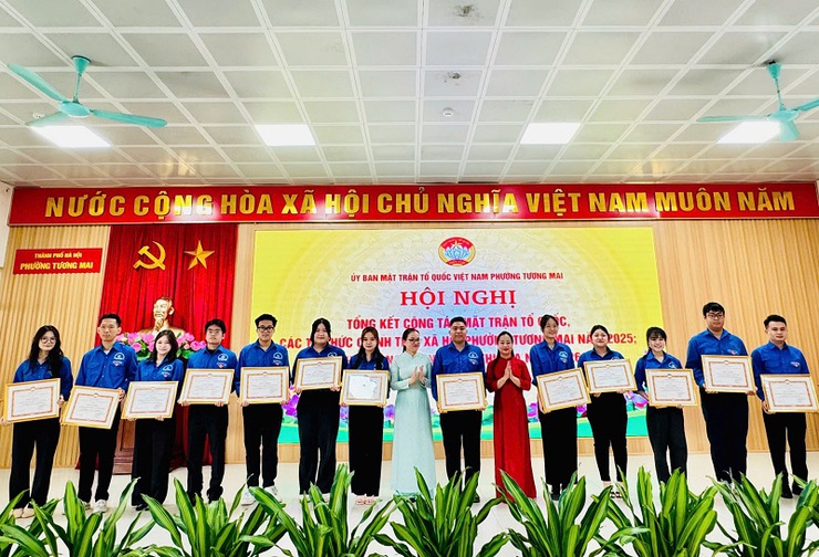 Ủy ban MTTQ Việt Nam phường Tương Mai và Các tổ chức chính trị - Xã hội phường tổ chức thành công Hội nghị tổng kết công tác năm 2025 và Phát động thi đua năm 2026- Ảnh 5.