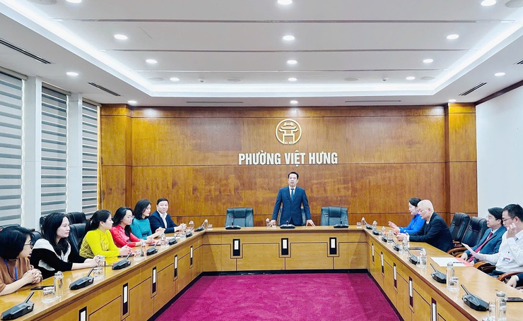 Đảng uỷ phường Việt Hưng công bố quyết định về công tác cán bộ- Ảnh 3.