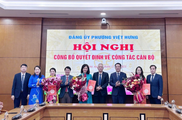 Đảng uỷ phường Việt Hưng công bố quyết định về công tác cán bộ- Ảnh 2.