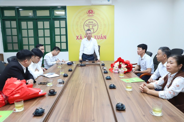 Xã Yên Xuân: Hội nghị công bố quyết định chỉ định trưởng phó thôn lâm thời- Ảnh 4.