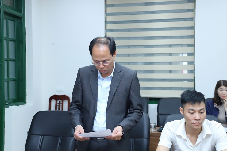 Xã Yên Xuân: Hội nghị công bố quyết định chỉ định trưởng phó thôn lâm thời- Ảnh 2.