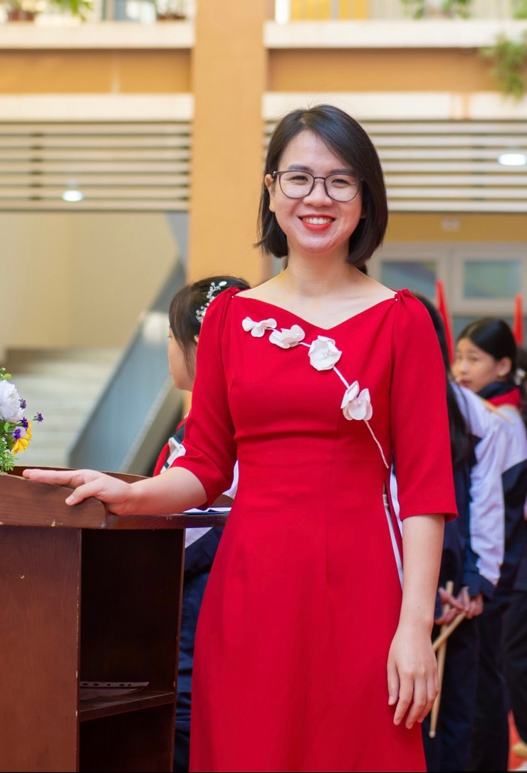 CÔ GIÁO NGUYỄN KIM TUYẾN – NGƯỜI “TRUYỀN LỬA” ĐAM MÊ VĂN HỌC VÀ LÀ TẤM GƯƠNG SÁNG CỦA TỔ KHOA HỌC XÃ HỘI
- Ảnh 1.