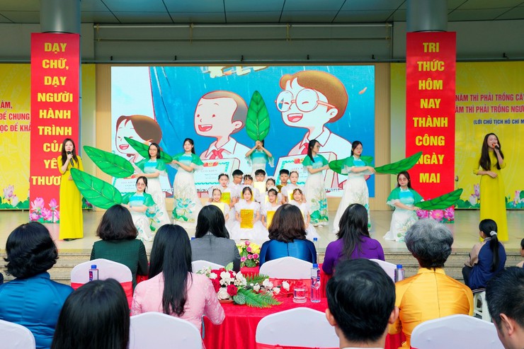 Trường Tiểu học Đại Kim tổ chức Lễ khai mạc hội thi Giáo viên dạy giỏi phường Định Công năm học 2025-2026- Ảnh 1.