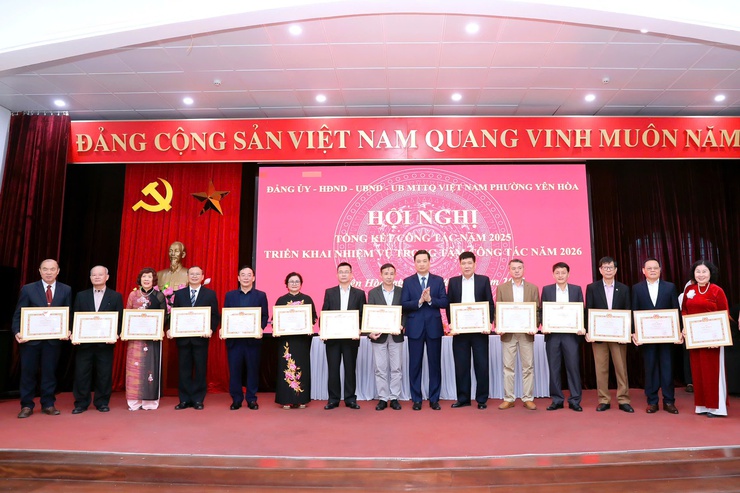 Phường Yên Hòa tổ chức Hội nghị tổng kết công tác năm 2025 và triển khai nhiệm vụ trọng tâm năm 2026- Ảnh 6.