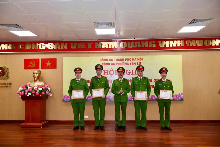 Công an phường Yên Sở tổ chức Hội nghị tổng kết công tác Công an năm 2025 và triển khai chương trình công tác năm 2026- Ảnh 4.