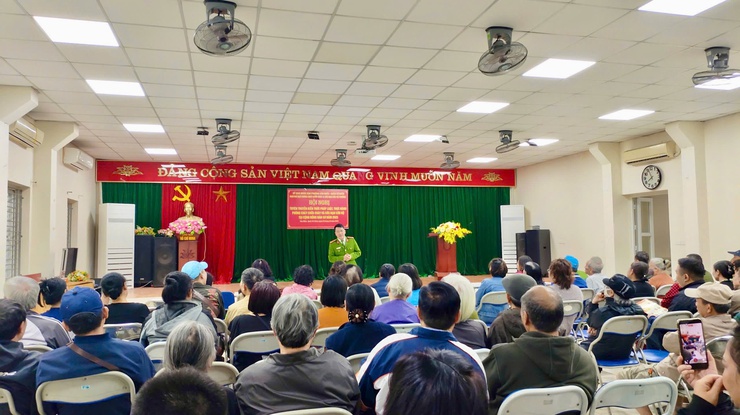 Đẩy mạnh tuyên truyền, nâng cao trách nhiệm của cơ sở và nhân dân trong thực hiện khai báo PCCC, chủ động lắp đặt hệ thống báo cháy tự động theo chỉ đạo của Thành phố- Ảnh 1.