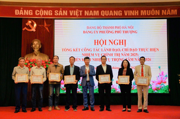 Phường Phú Thượng tổ chức Hội nghị tổng kết công tác lãnh đạo, chỉ đạo thực hiện nhiệm vụ chính trị năm 2025; triển khai nhiệm vụ trọng tâm năm 2026- Ảnh 11.