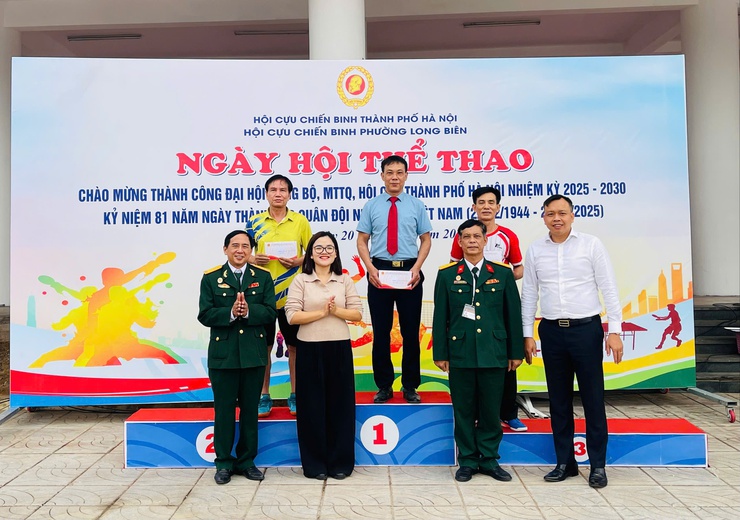 PHƯỜNG LONG BIÊN TỔ CHỨC NGÀY HỘI THỂ THAO HỘI CỰU CHIẾN BINH NĂM 2025- Ảnh 3.