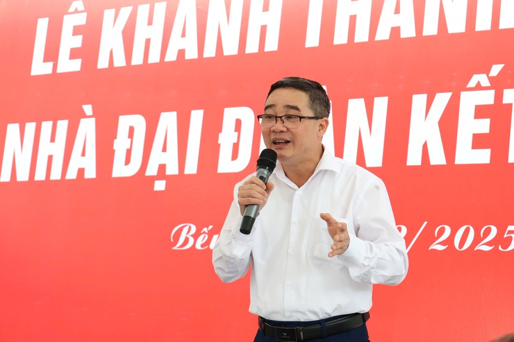 Xã Tiến Thắng bàn giao nhà Đại đoàn kết cho gia đình anh Nguyễn Văn Thập thôn Bến Già- Ảnh 2.