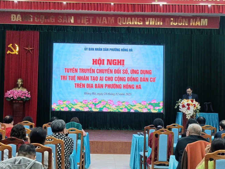 PHƯỜNG HỒNG HÀ TỔ CHỨC HỘI NGHỊ TUYÊN TRUYỀN CHUYỂN ĐỔI SỐ, ỨNG DỤNG TRÍ TUỆ NHÂN TẠO AI TRONG CỘNG ĐỒNG DÂN CƯ- Ảnh 1.