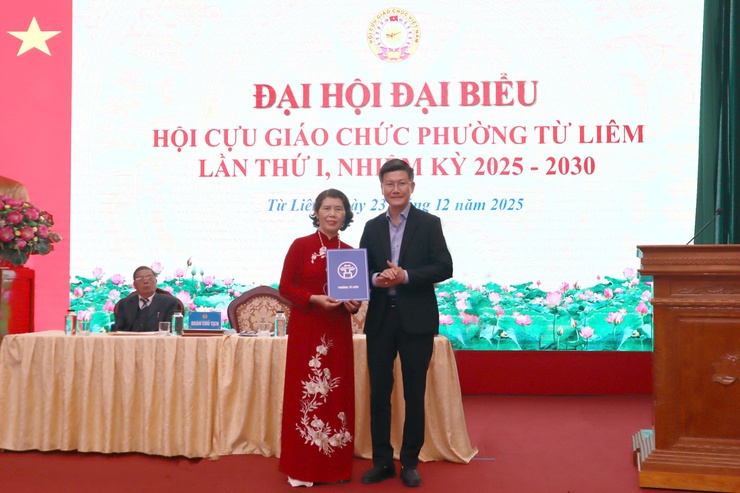 Đại hội Đại biểu Hội Cựu giáo chức phường Từ Liêm
lần thứ I, nhiệm kỳ 2025 - 2030.
- Ảnh 7.