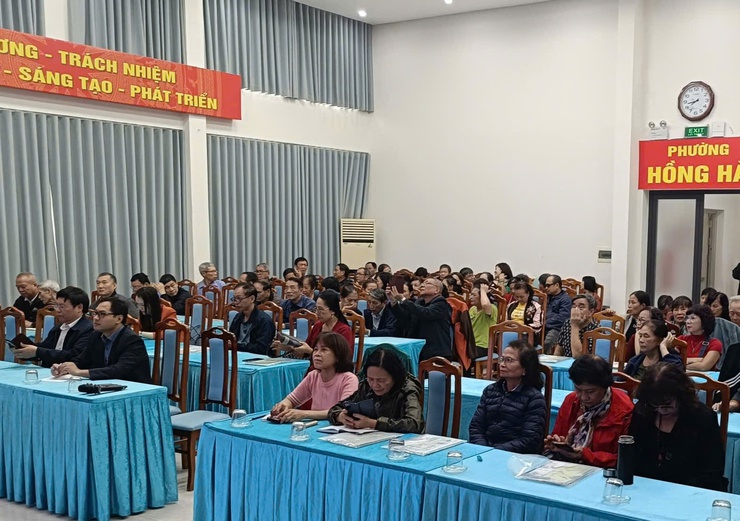 PHƯỜNG HỒNG HÀ TỔ CHỨC HỘI NGHỊ TUYÊN TRUYỀN CHUYỂN ĐỔI SỐ, ỨNG DỤNG TRÍ TUỆ NHÂN TẠO AI TRONG CỘNG ĐỒNG DÂN CƯ- Ảnh 4.