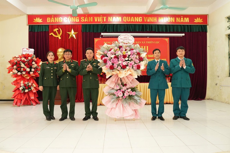 Xã Thiên Lộc tổ chức Lễ kỷ niệm 36 năm ngày hội Quốc phòng toàn dân và tổng kết công tác Quốc phòng, Quân sự địa phương năm 2025- Ảnh 4.