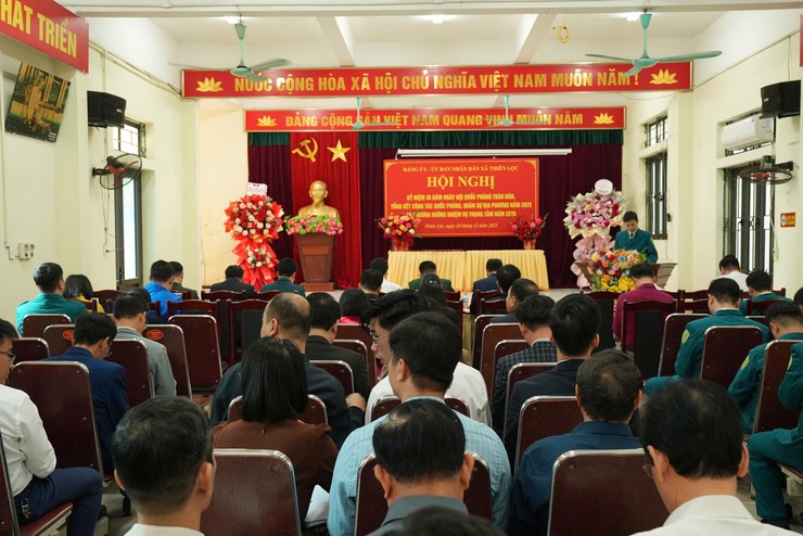 Xã Thiên Lộc tổ chức Lễ kỷ niệm 36 năm ngày hội Quốc phòng toàn dân và tổng kết công tác Quốc phòng, Quân sự địa phương năm 2025- Ảnh 1.