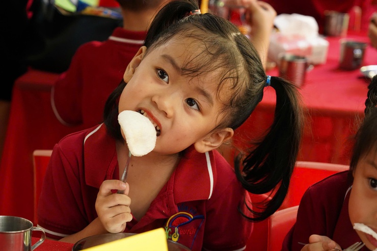 Trường Mầm non Chương Mỹ tổ chức chương trình Noel và tiệc buffet cho học sinh- Ảnh 10.