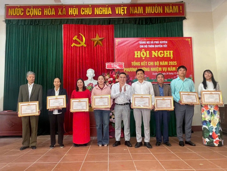 Chi bộ thôn Duyên Yết tổ chức hội nghị tổng kết công tác xây dựng Đảng năm 2025, triển khai phương hướng, nhiệm vụ năm 2026- Ảnh 5.