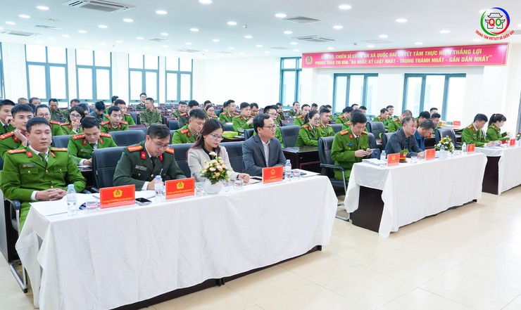 CÔNG AN XÃ QUỐC OAI TỔNG KẾT CÔNG TÁC NĂM 2025, PHÁT ĐỘNG PHONG TRÀO THI ĐUA "VÌ AN NINH TỔ QUỐC" NĂM 2026- Ảnh 1.