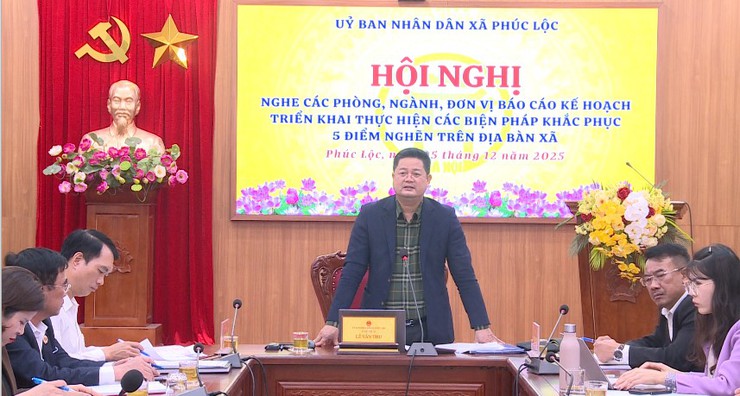 UBND xã Phúc Lộc tổ chức Hội nghị nghe báo cáo kế hoạch khắc phục 5 điểm nghẽn trên địa bàn- Ảnh 1.