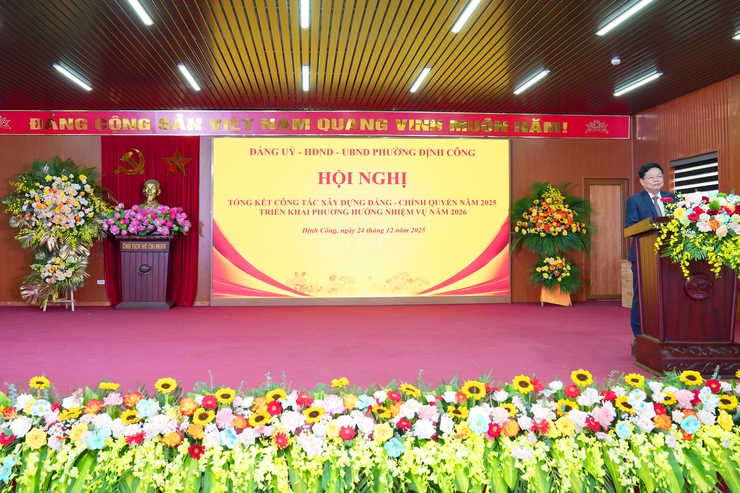 PHƯỜNG ĐỊNH CÔNG TỔ CHỨC HỘI NGHỊ TỔNG KẾT CÔNG TÁC XÂY DỰNG ĐẢNG, CHÍNH QUYỀN NĂM 2025- Ảnh 2.