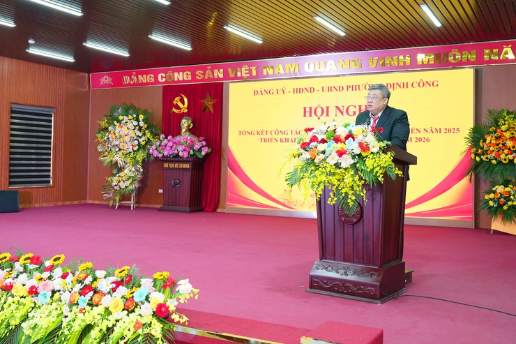 PHƯỜNG ĐỊNH CÔNG TỔ CHỨC HỘI NGHỊ TỔNG KẾT CÔNG TÁC XÂY DỰNG ĐẢNG, CHÍNH QUYỀN NĂM 2025- Ảnh 1.