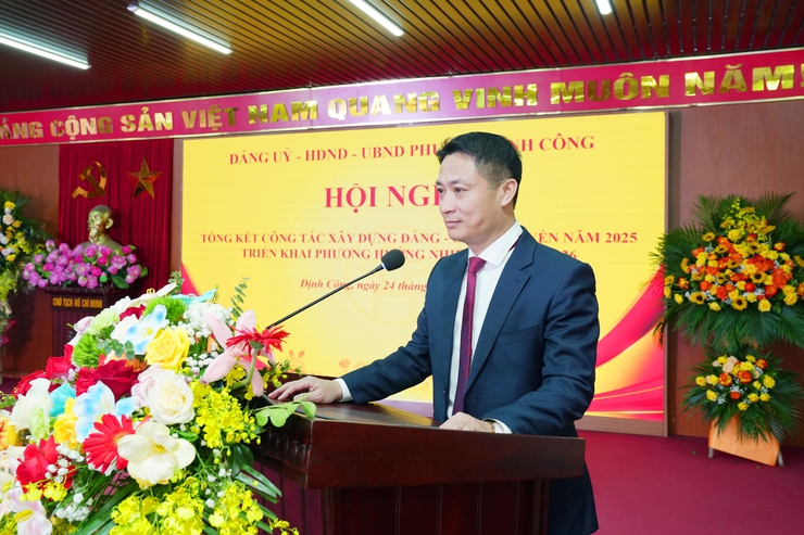 PHƯỜNG ĐỊNH CÔNG TỔ CHỨC HỘI NGHỊ TỔNG KẾT CÔNG TÁC XÂY DỰNG ĐẢNG, CHÍNH QUYỀN NĂM 2025- Ảnh 3.