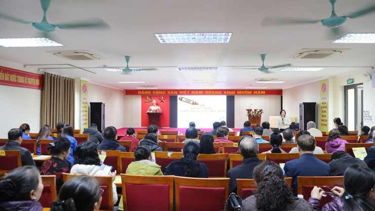 Phường Dương Nội đẩy mạnh tuyên truyền, phổ biến kiến thức pháp luật về an toàn thực phẩm phục vụ Tết Nguyên đán Bính Ngọ

- Ảnh 1.