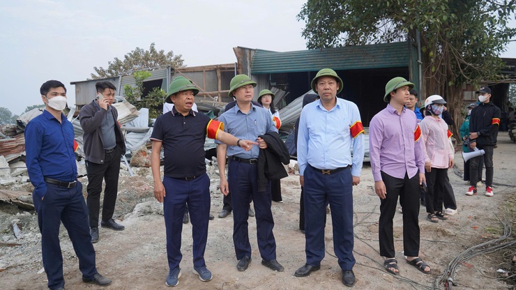 
XÃ TÂY PHƯƠNG HOÀN THÀNH CƯỠNG CHẾ THU HỒI ĐẤT, KIỂM ĐẾM BẮT BUỘC DỰ ÁN CỤM CÔNG NGHIỆP LÀNG NGHỀ HỮU BẰNG (ĐỢT 2)

- Ảnh 1.