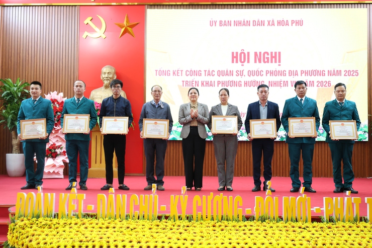 UBND xã Hòa Phú tổng kết công tác quân sự địa phương năm 2025- Ảnh 5.