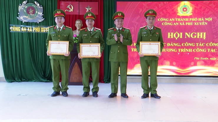 Công an xã Phú Xuyên tổng kết công tác năm 2025, phát động phong trào thi đua năm 2026- Ảnh 7.