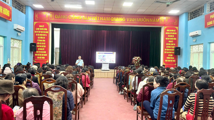 Hội nghị tuyên truyền tập huấn công tác phòng, chống buôn lậu, gian lận thương mại và hàng giả trên địa bàn phường Yên Hòa năm 2025- Ảnh 1.