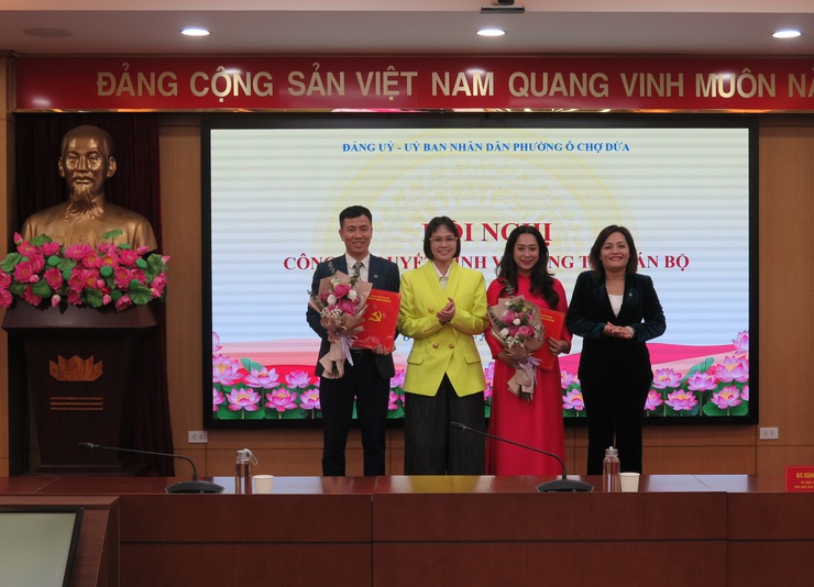 Phường Ô Chợ Dừa bổ nhiệm Phó Chánh Văn phòng HĐND & UBND và Phó Chủ tịch Hội LHPN phường- Ảnh 1.