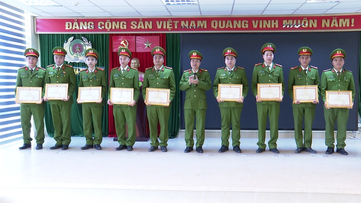 Công an xã Phú Xuyên tổng kết công tác năm 2025, phát động phong trào thi đua năm 2026- Ảnh 10.